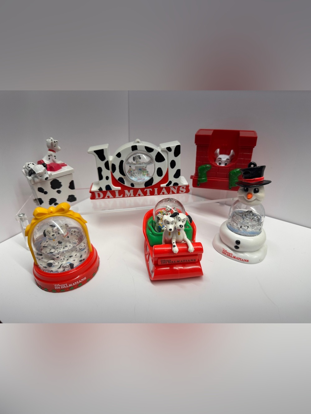 Lot of 6 Disney 101 Dalmatians 1996 McDonald’s Snow Globes and McDonald Toys